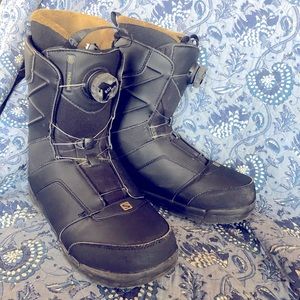 Women’s Salomon BOA Snowboard Boots Size 9.5